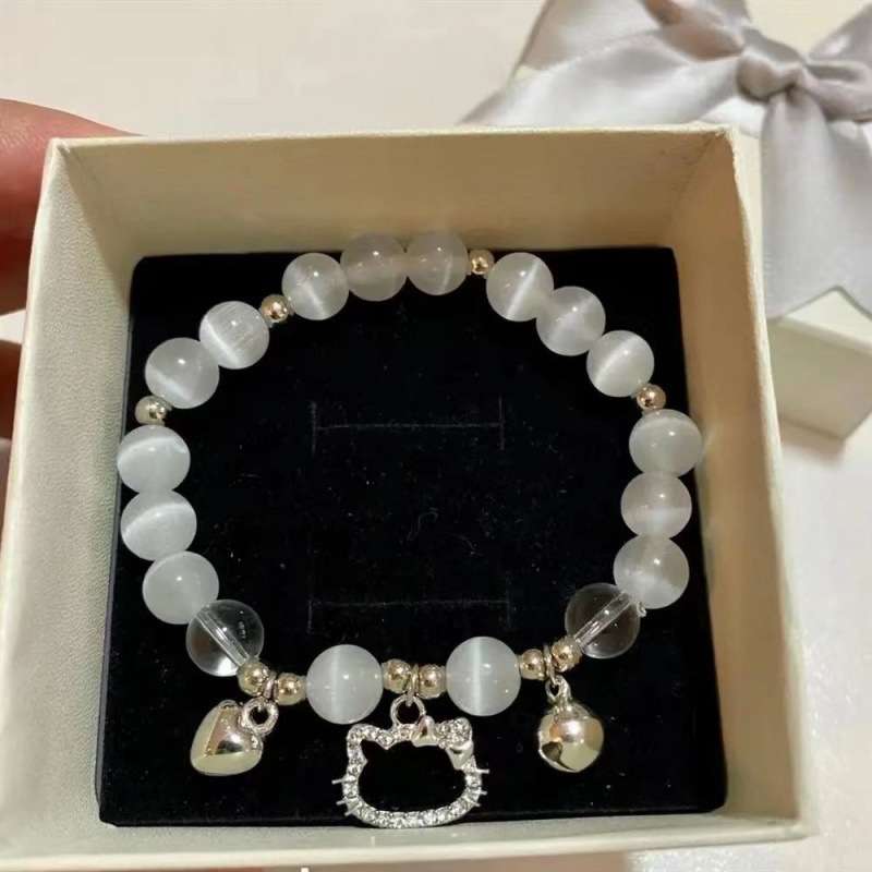 KT Cat Love Charm Bracelet – Clasyy White Beaded Jewelry