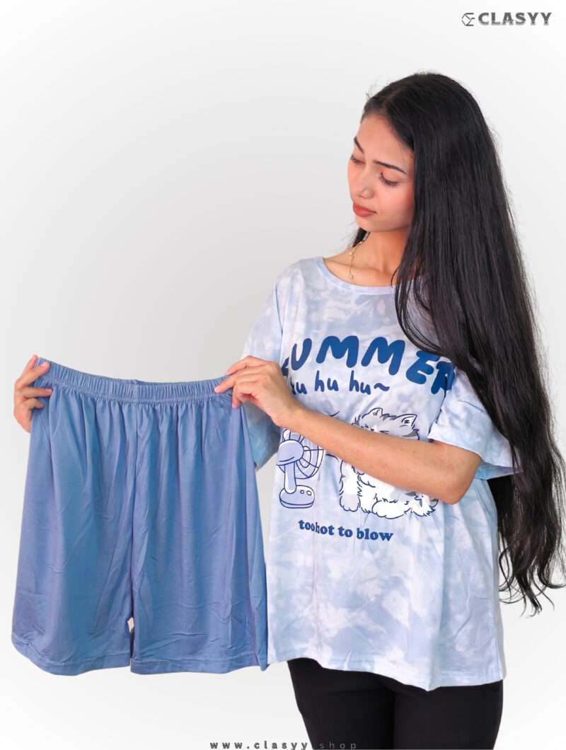 Women Summer Printed Short-sleeved T-shirt with Shorts Combo Blowing Cat